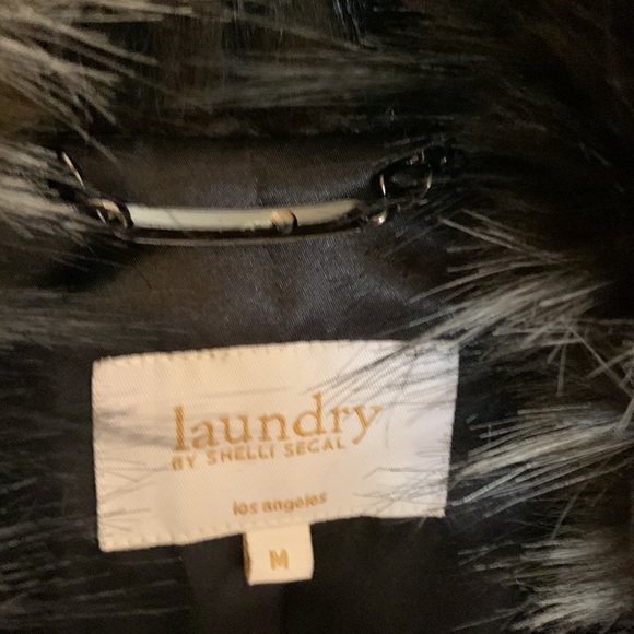Laundry by Shelli Segal black coat with faux-fur armpit to armpit 21 inch - Picture 2 of 8